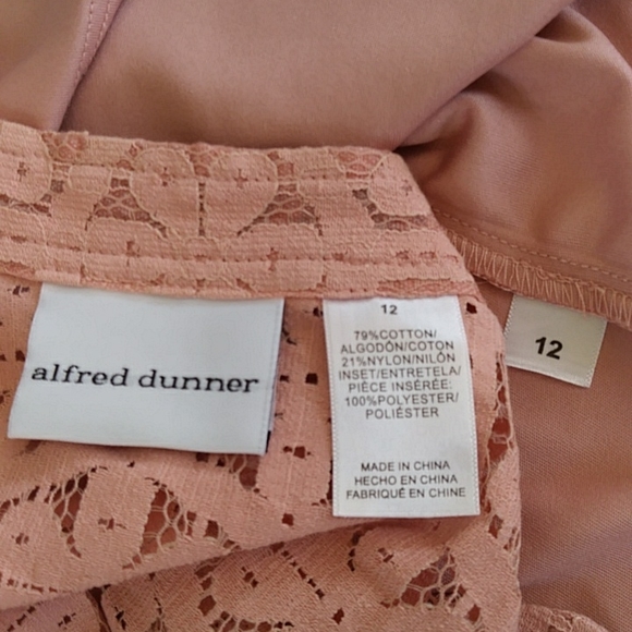 Alfred Dunner Crochet Lace Floral Button Up Blouse w/Tank Top 12 Pink - Picture 2 of 16